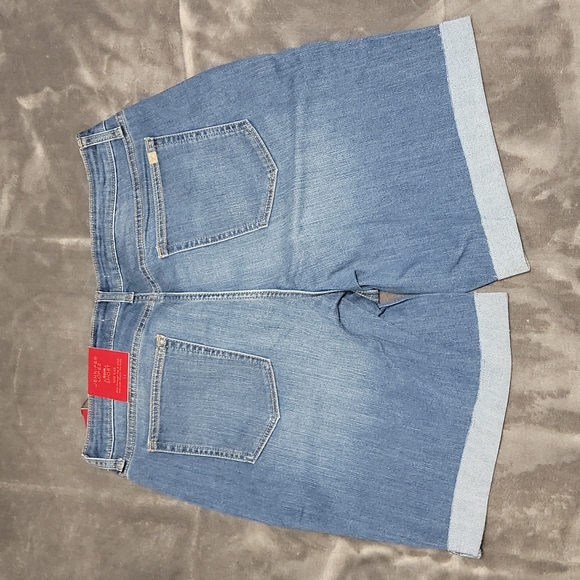 JLO Bermuda Shorts sz 14 - Picture 3 of 4